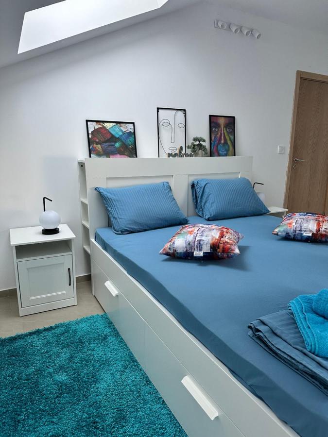 Blue Central Apartment Veliko Tŭrnovo Exterior foto